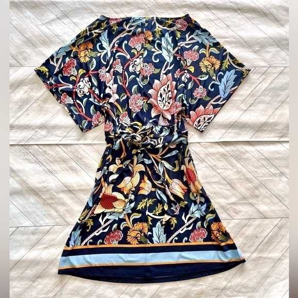 BCBGMAXAZRIA TROPICAL FLORAL VACATION MINI DRESS - Picture 4 of 4